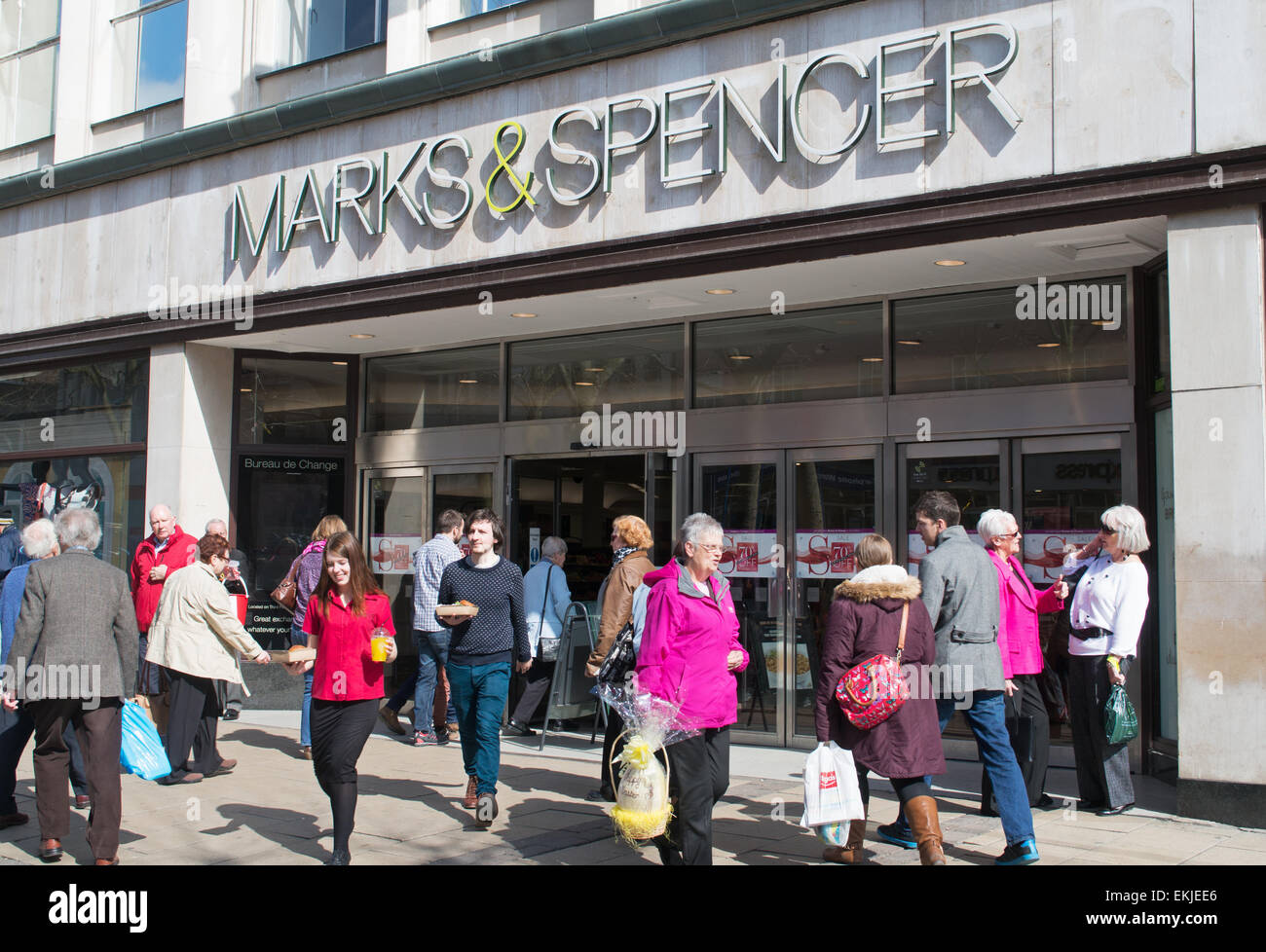 Marks and Spencer de l'entrée du magasin Ville de York, England, UK Banque D'Images