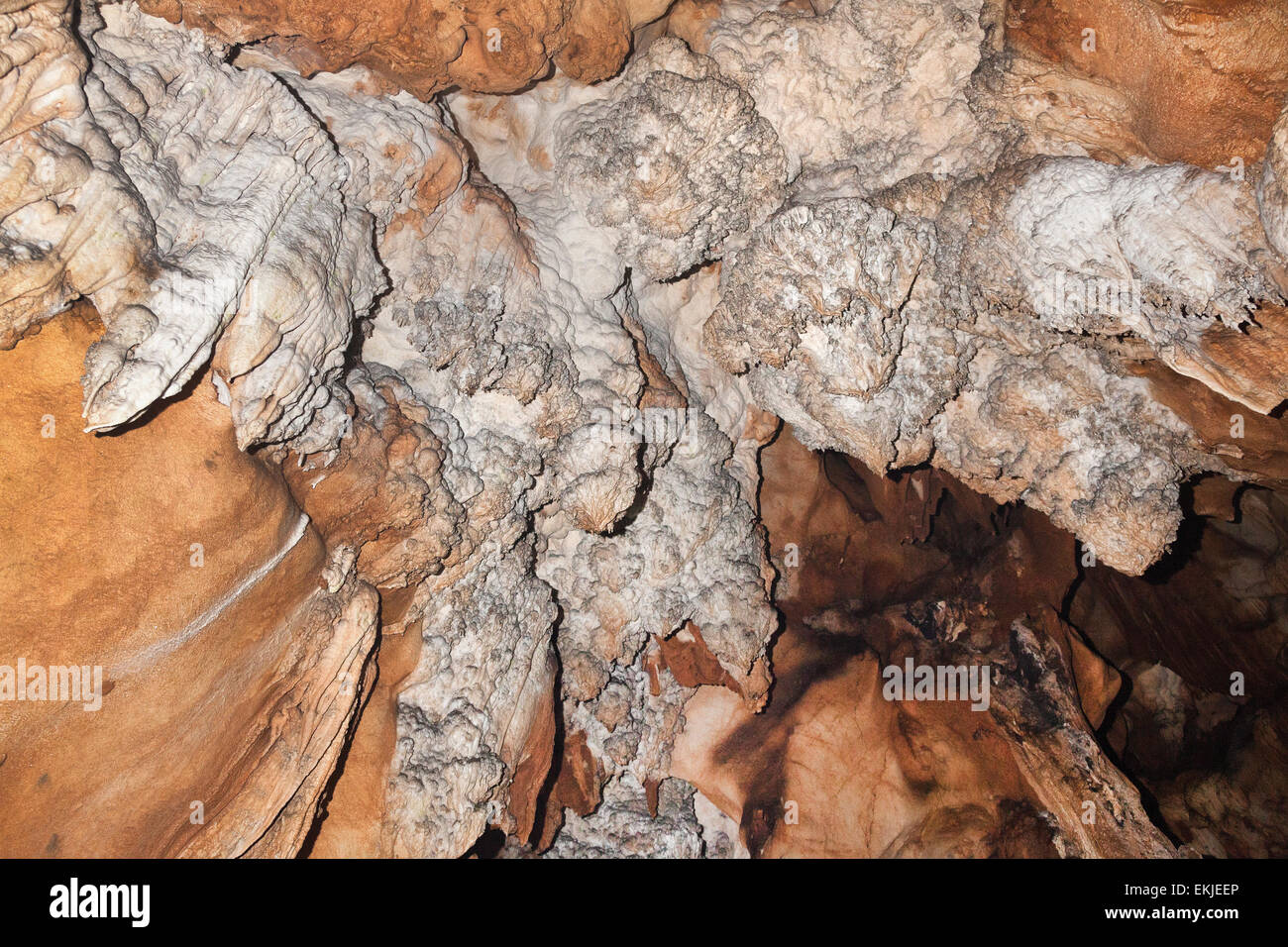 La grotte de Chiang Dao, Chiang Rai, Thaïlande du Nord. Formations calcaires Banque D'Images