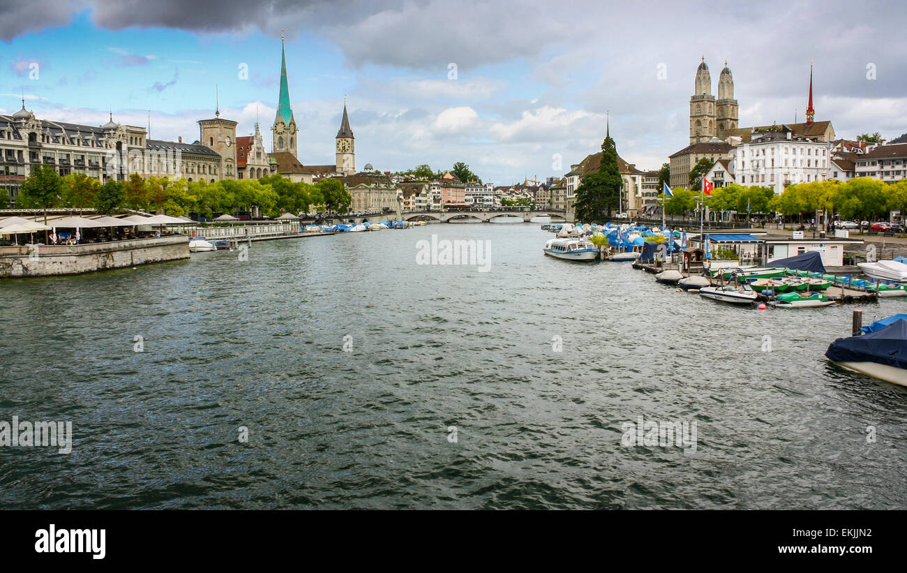 Vue sur la rivière Limmat Banque D'Images