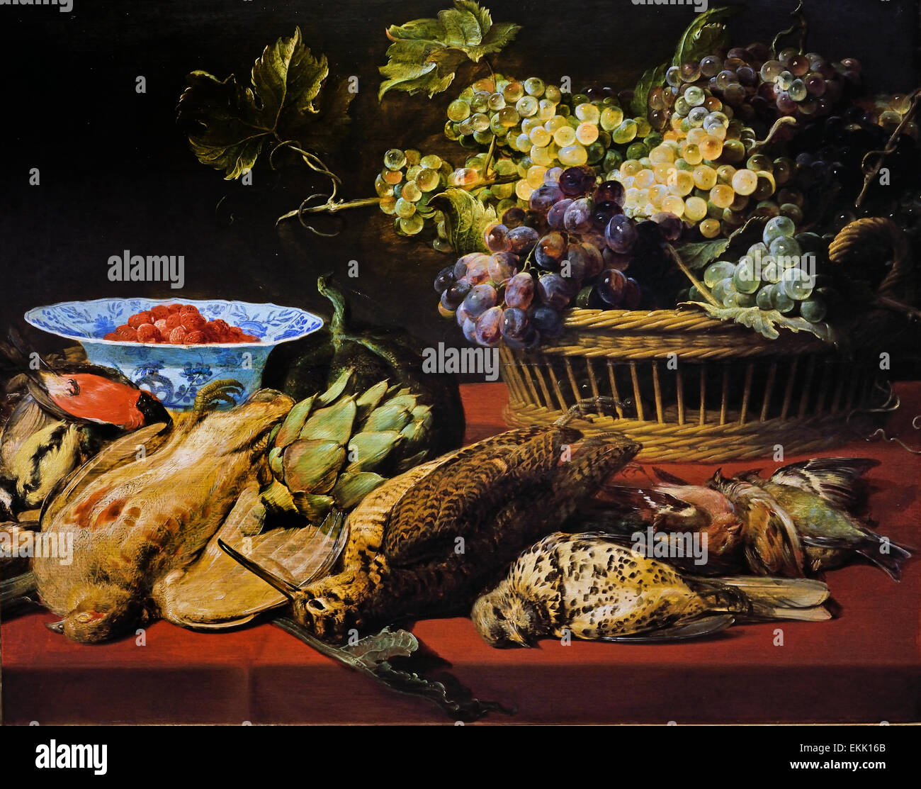 Panier vivent encore avec des raisins et des fraises 1612 oiseaux Frans Snyders ou Snijders ( 1579 - 1657) était un peintre flamand d'animaux et de natures mortes Belgique Belge Banque D'Images