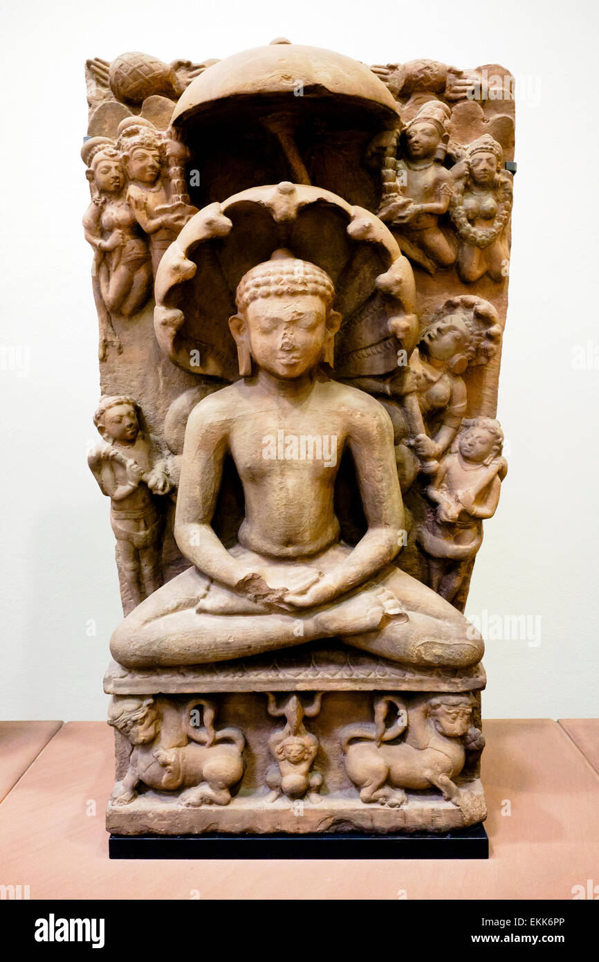 Le Jina Parshvanatha spirituelle (vecteur) à l'abri de la tempête (Inde centrale grès 600-700 Gyaraspur, Madhya Pradesh), Banque D'Images