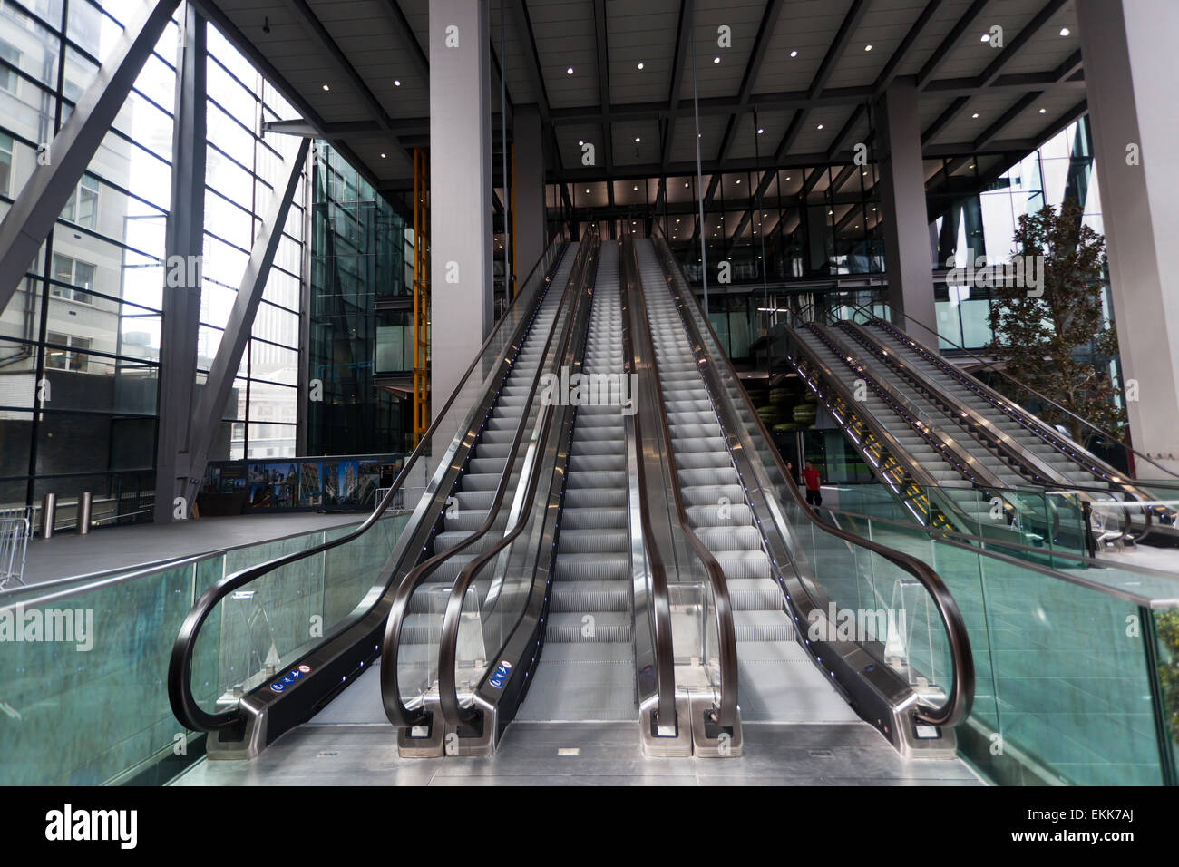 L'escalier roulant, permettant d'accéder à l'entrée principale de l'Leadenhall Building. Banque D'Images