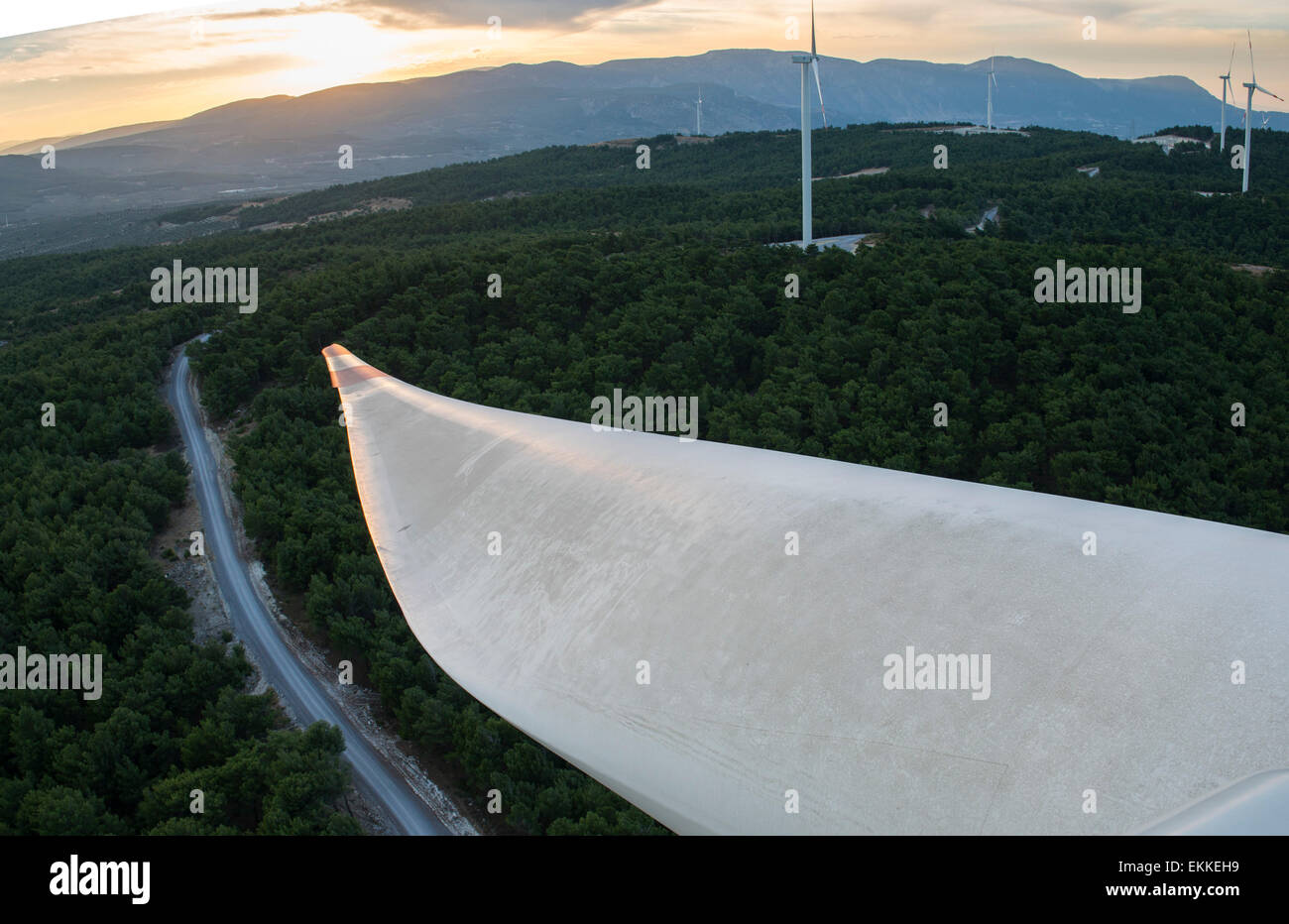La Turquie, Bakir, 35 MW 2 GOEKRES société de Gama Enerji avec General Electric GE wind turbines, pale, plus d'images à l'adresse www.visualindia.de Banque D'Images
