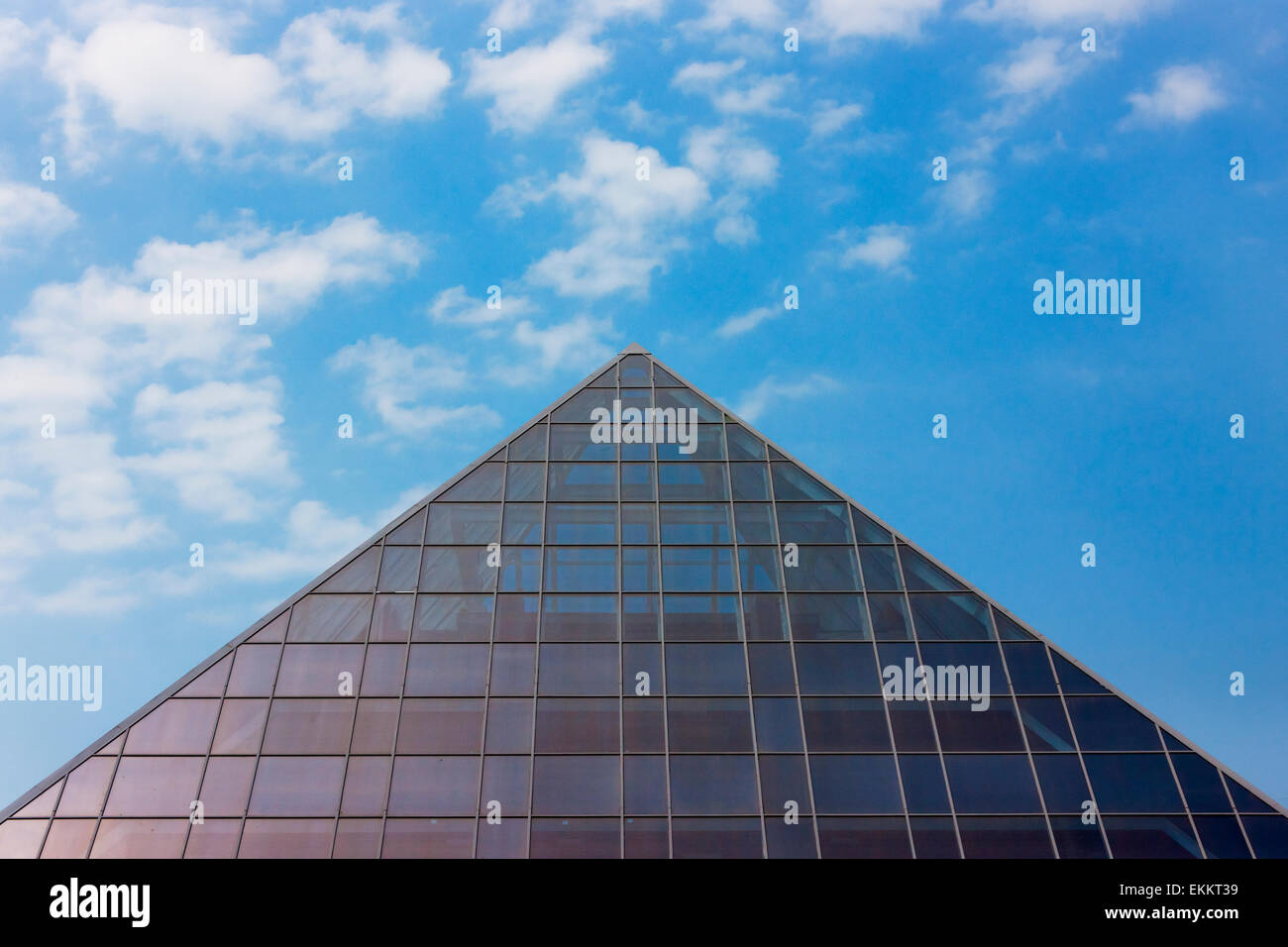 Bâtiment en forme de pyramide, Vitebsk, Biélorussie Banque D'Images