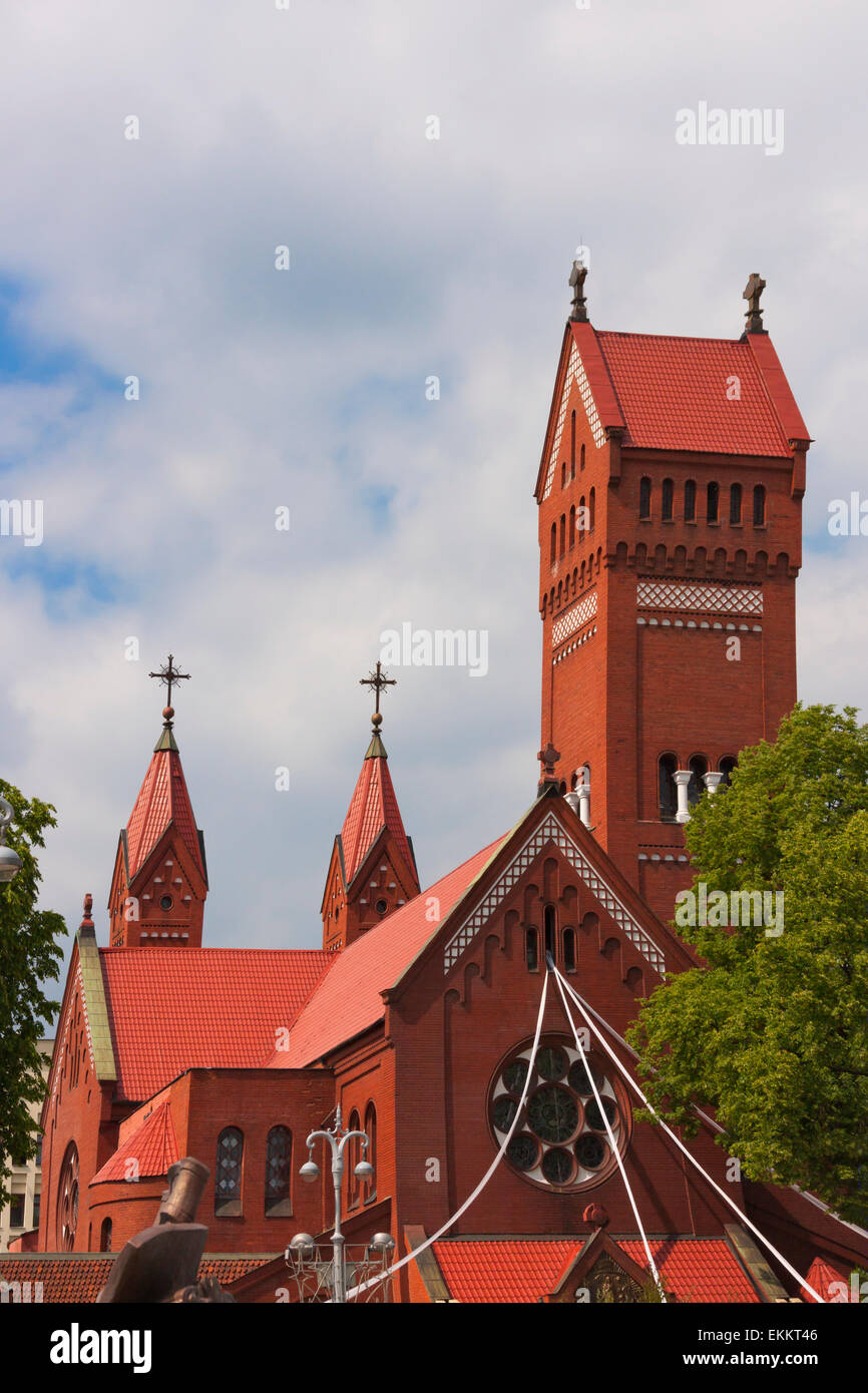 L'église rouge (catholique), Minsk, Bélarus Banque D'Images