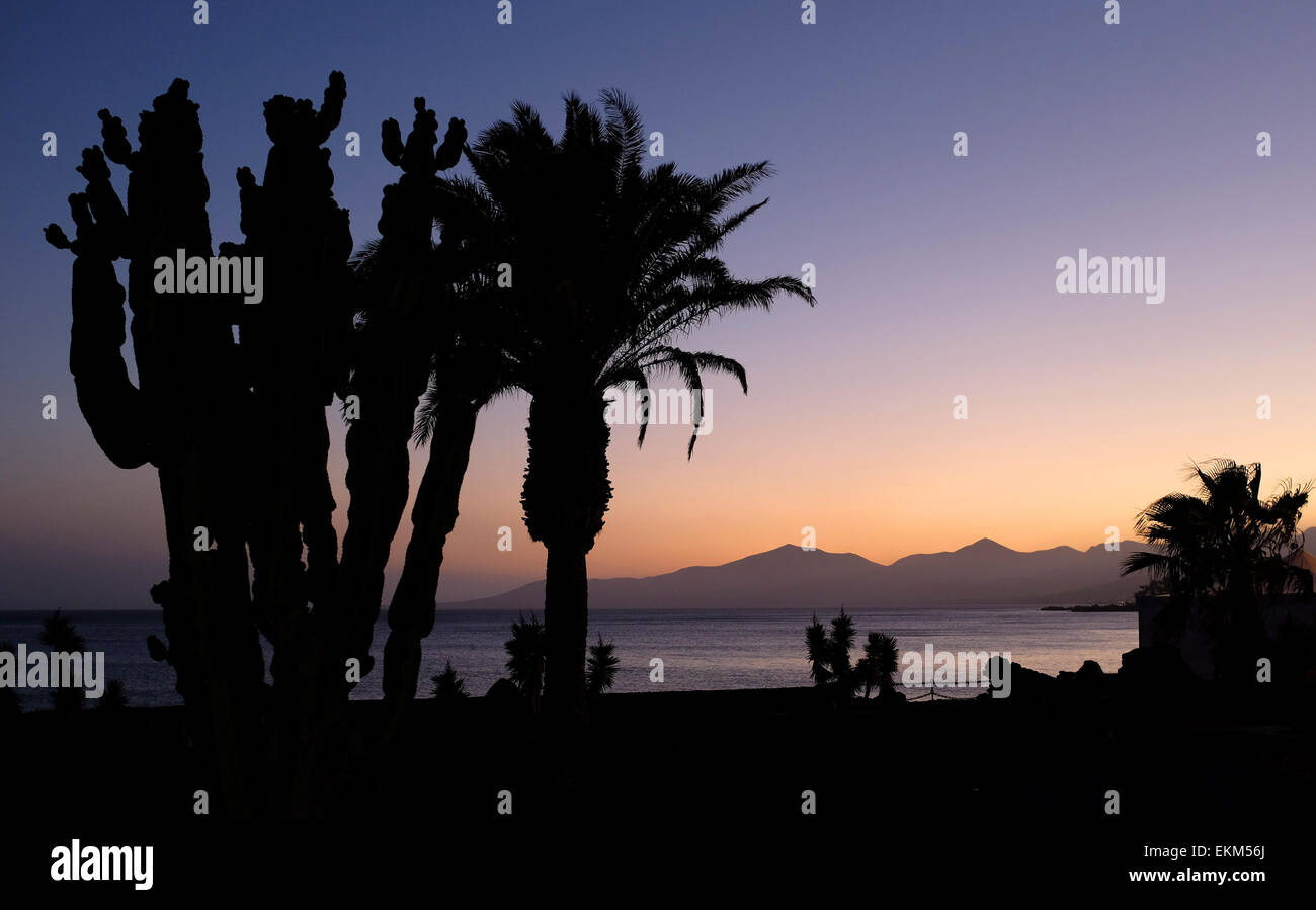 Lanzarote Puerto Del Carmen au coucher du soleil Banque D'Images
