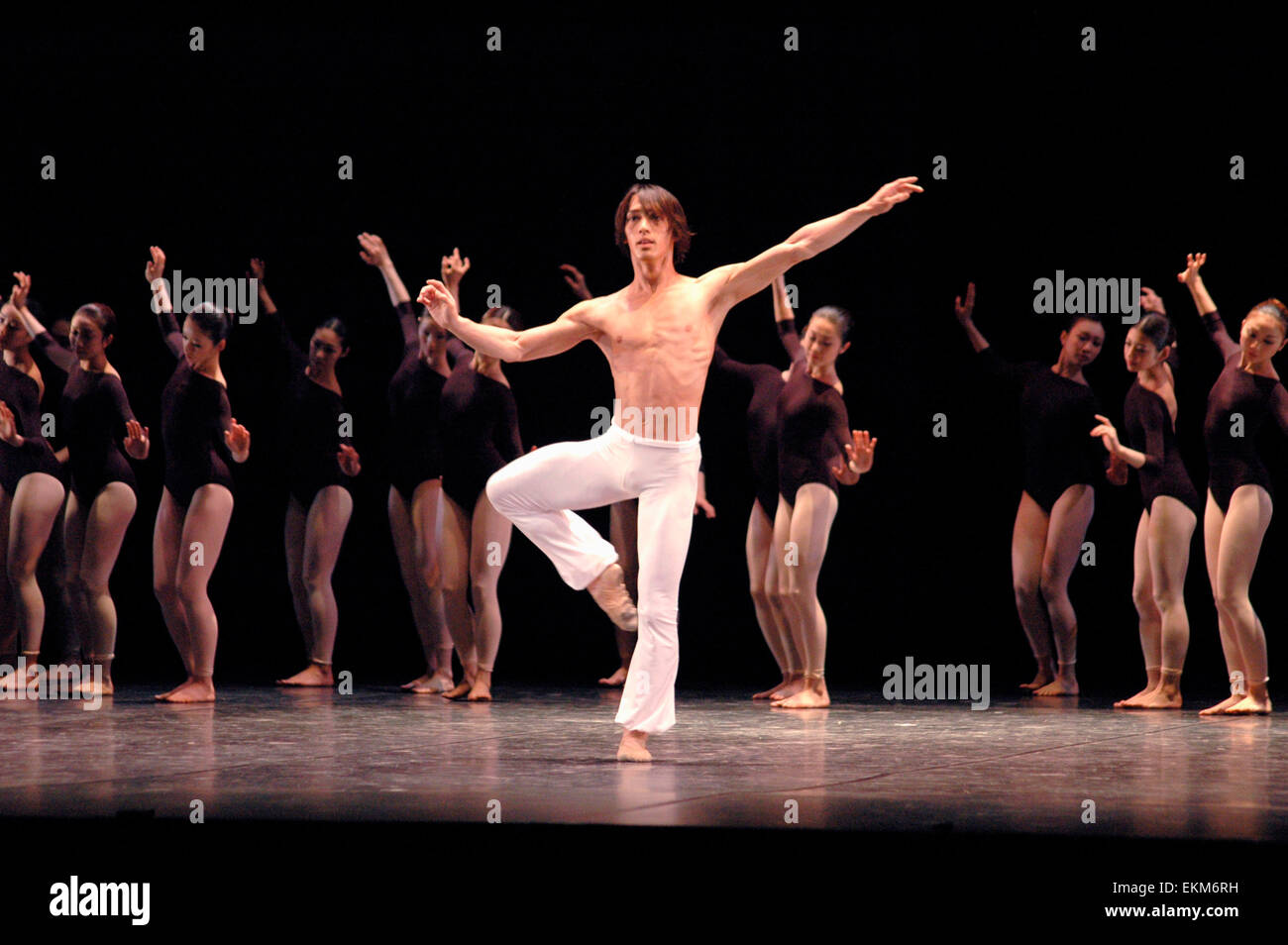 11 mai 2006 - BERLIN : les danseurs du Ballet de Tokyo à la production du ballet 'Bejart-Program' (chorégraphie : Maurice Béjart), STA Banque D'Images