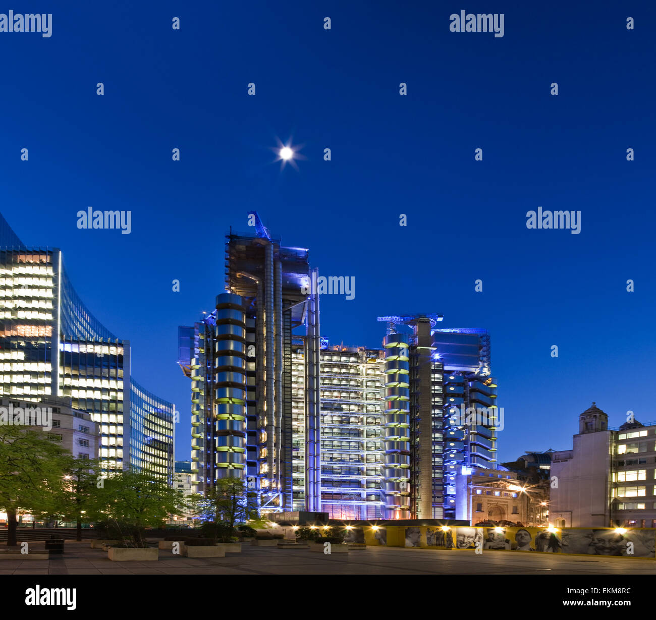 La Lloyds de Londres, de l'assurance dans la capitale dans la nuit Banque D'Images