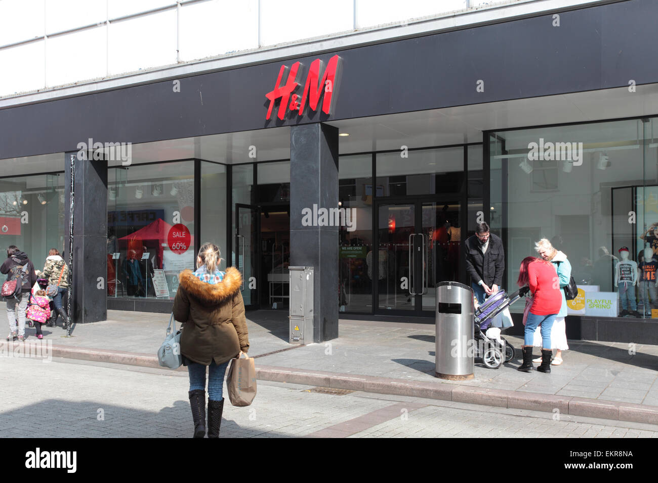 Magasin H & M, Union Street, Torquay Banque D'Images