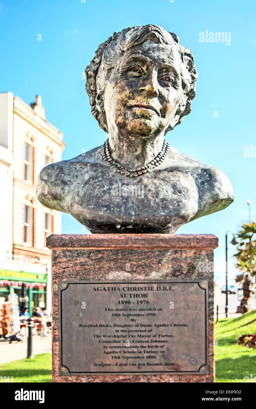 Statue d'Agatha Christie à Torquay ; Büste von Agatha Christie auf der Promenade à Torquay Banque D'Images