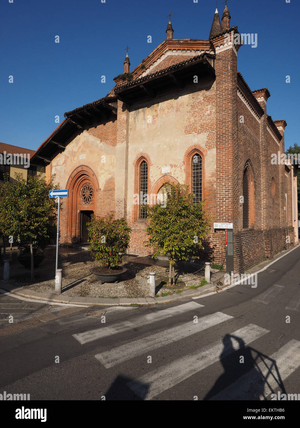 L'église de San Cristoforo sul Naviglio, Alzaia Naviglio Grande, Milan, Lombardie, Italie, Europe Banque D'Images