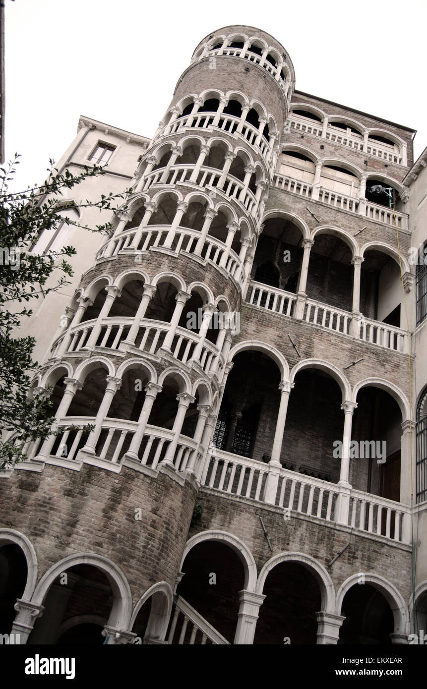 'Palazzo Contarini del Bovolo' placée près de 'Campo Manin' , Rialto Banque D'Images