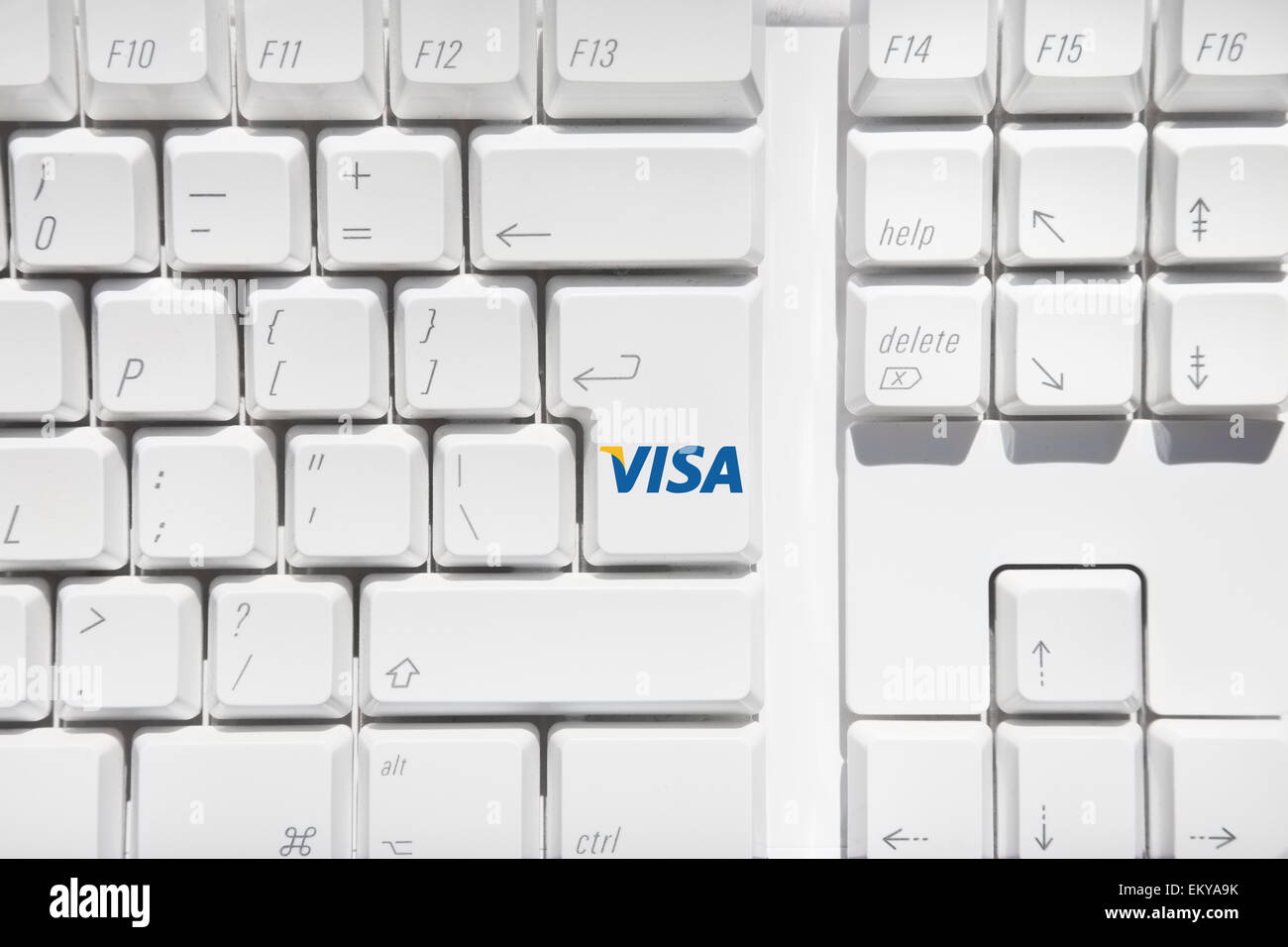 Clavier ordinateur blanc avec logo Visa sur la touche retour Banque D'Images