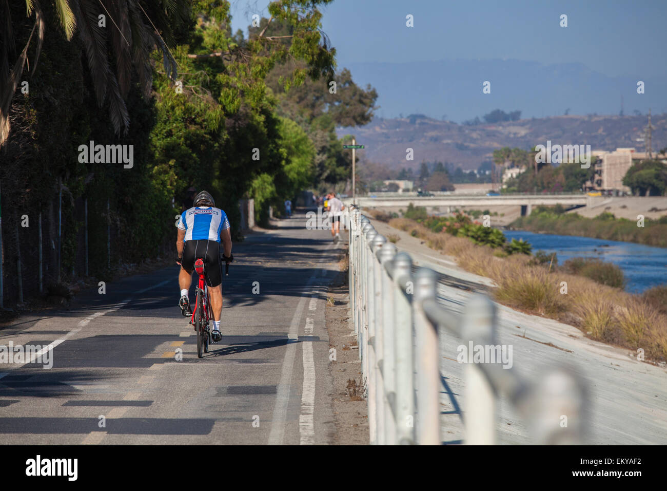 Piste cyclable le long du ruisseau Ballona, Marina Del Rey, Los Angeles, Californie, USA Banque D'Images