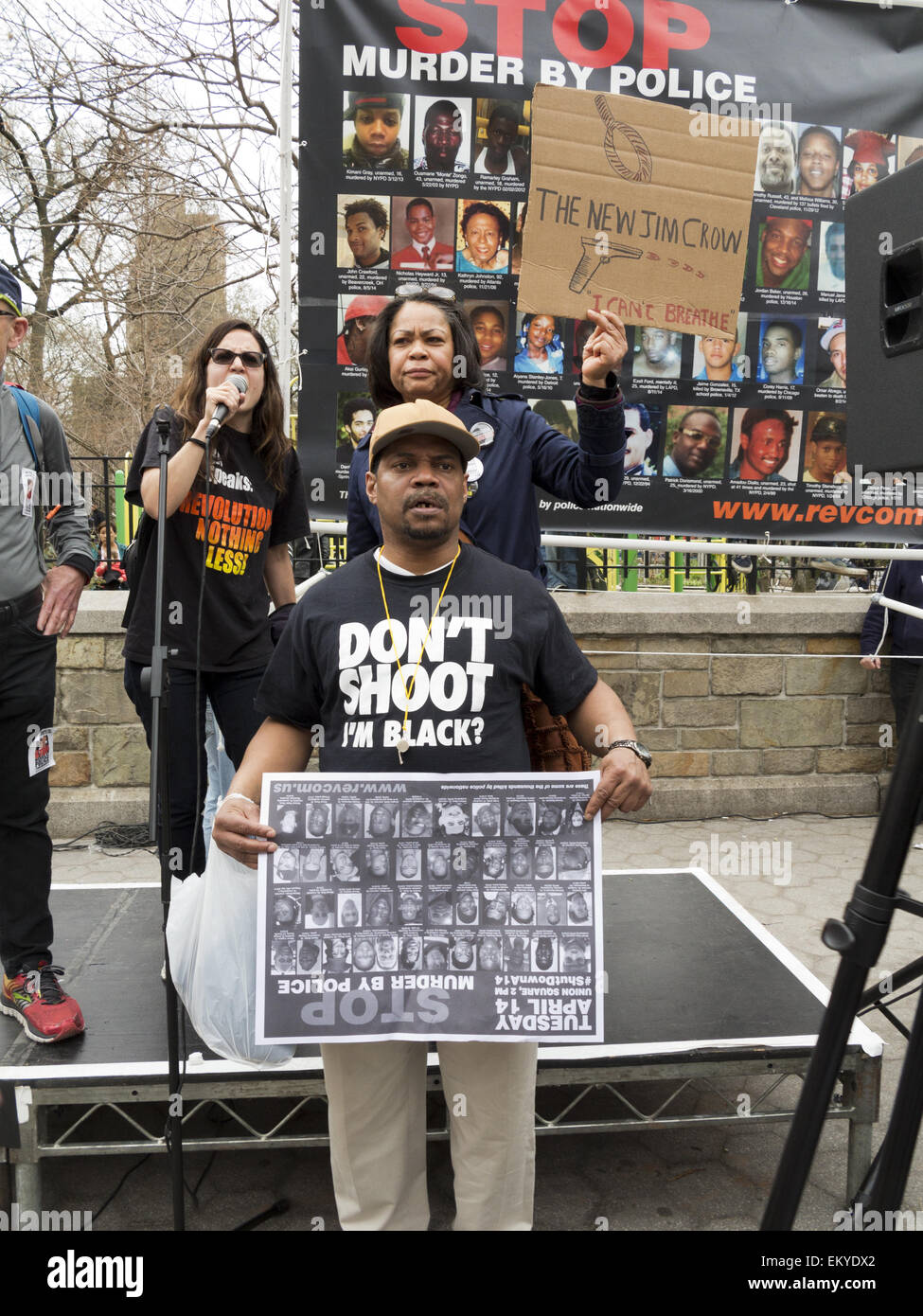 Protestation contre la brutalité policière et du meurtre d'hommes noirs non armés à Union Square à New York, le 14 avril 2015. Banque D'Images
