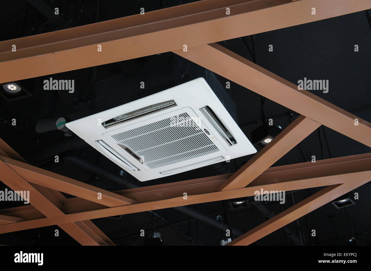 Climatiseur de plafond Banque de photographies et d'images à haute  résolution - Alamy
