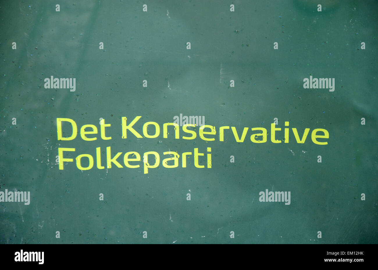 .Copenhague.Denamrk  15 avril 2015   les photographier et de se présenter et d'examiner les élections parti politique conservateur billboard arrêter l'islam nazi qui ciritcism isme prenant la chaleur au Danemark (photo de François-Joseph doyen/Deanpictures) Banque D'Images