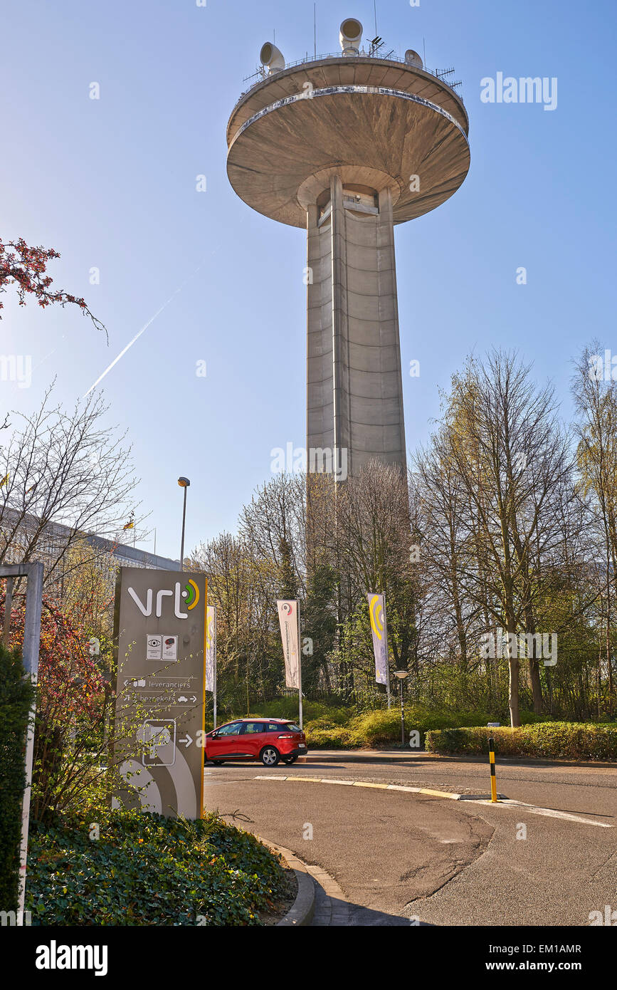 La Tour Reyers tour de télécommunication de la télévision nationale belge, la RTBF et VRT. Il est situé à Bruxelles Banque D'Images