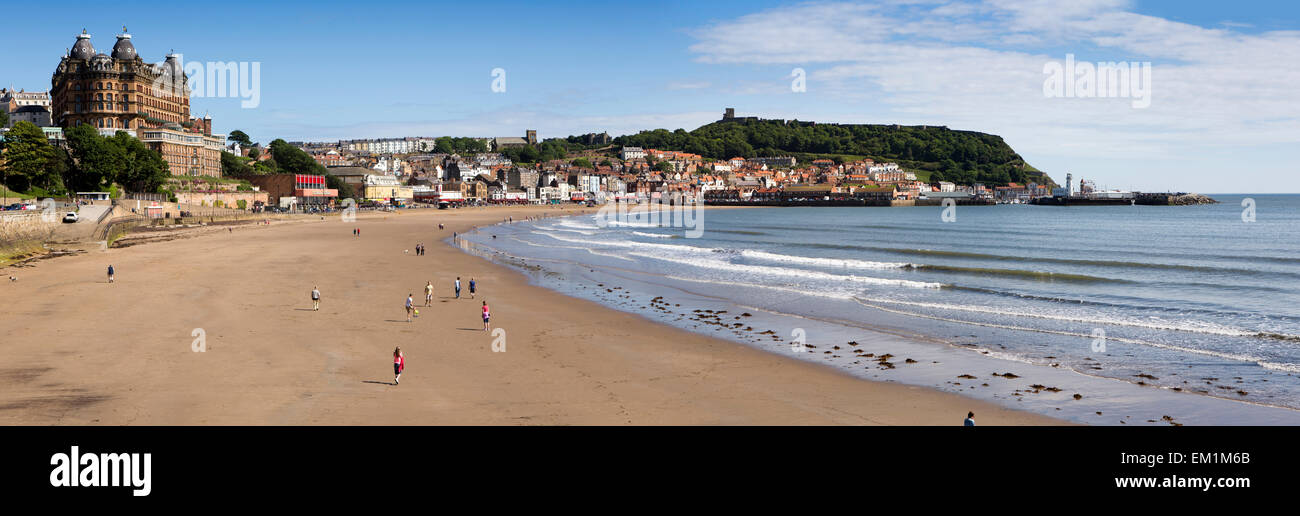 Royaume-uni, Angleterre, dans le Yorkshire, Scarborough, South Sands Beach Banque D'Images