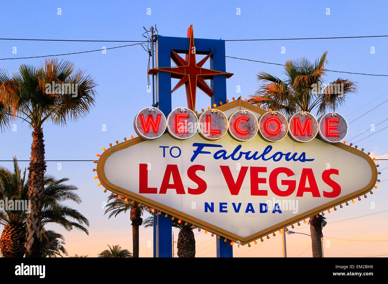 Panneau Welcome to Fabulous Las Vegas de nuit, Nevada, USA Banque D'Images