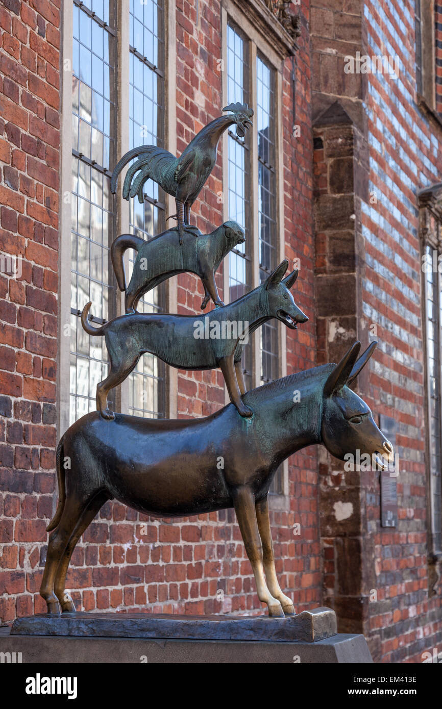 Les musiciens de Brême Statue à Brême, Allemagne Photo Stock - Alamy