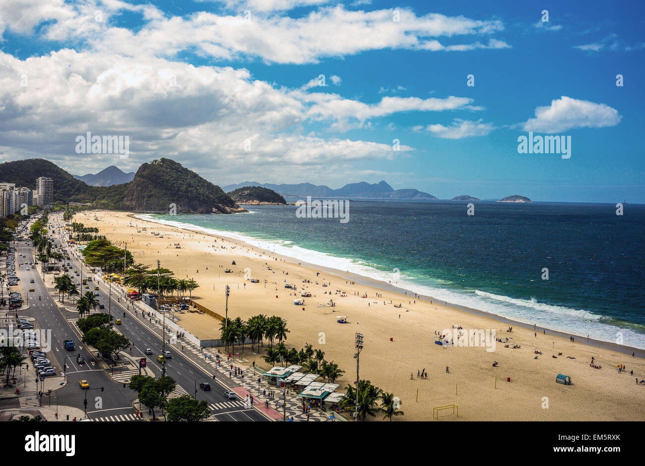 Brésil, Rio de Janeiro, vue panoramique sur la plage de Copacabana Banque D'Images