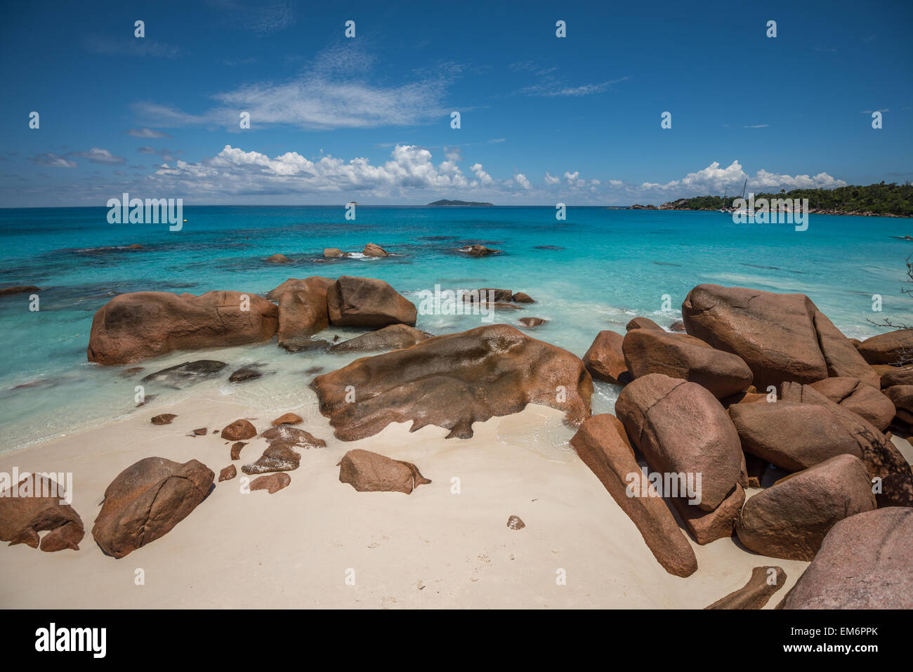 Plage de l'île tropicale, Anse Lazio Praslin, Seychelles Banque D'Images