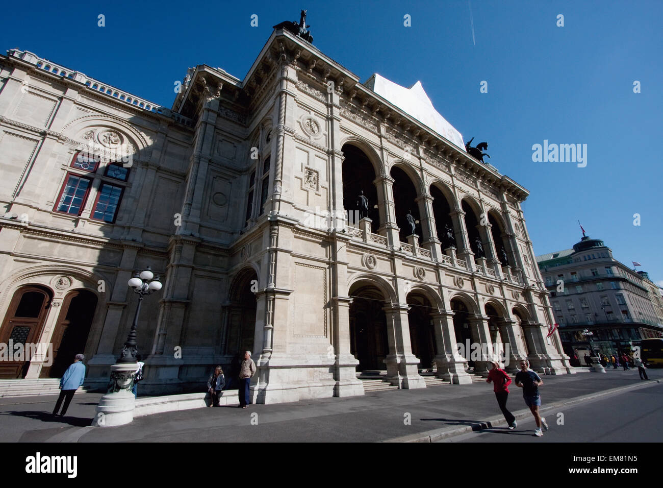 Loggia voûtée arcade de la Wiener Staatsoper (Opéra d'État de Vienne), Wien (Vienne, Autriche) Banque D'Images