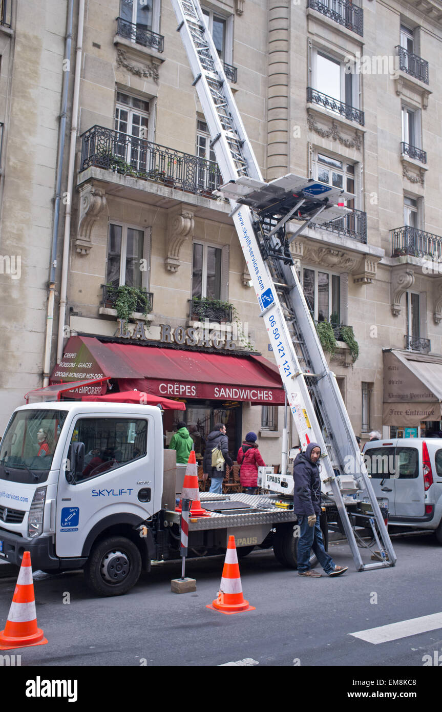 Une entreprise de déménagement à Paris Banque D'Images