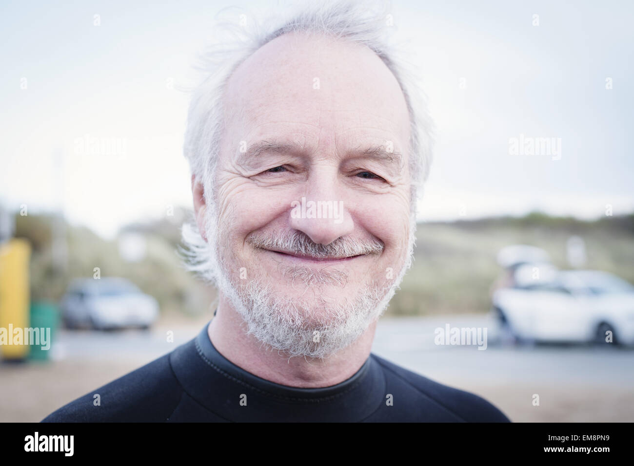 Portrait of smiling senior woman Banque D'Images