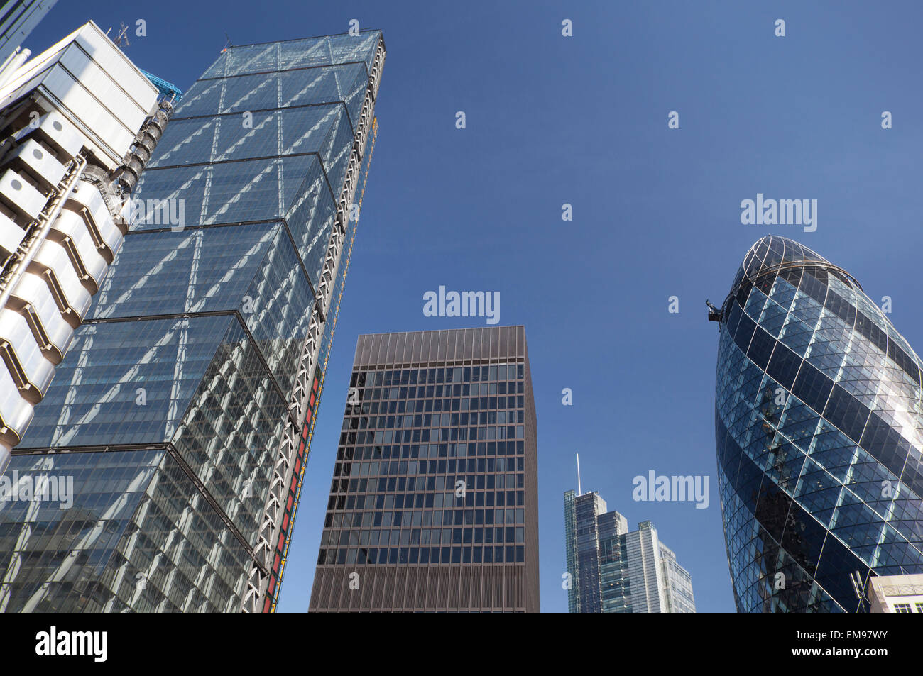 Ville de Londres y compris (L-R) Lloyds de Londres, Cheesegrater, Aviva AC Tour Heron et le Gherkin Banque D'Images