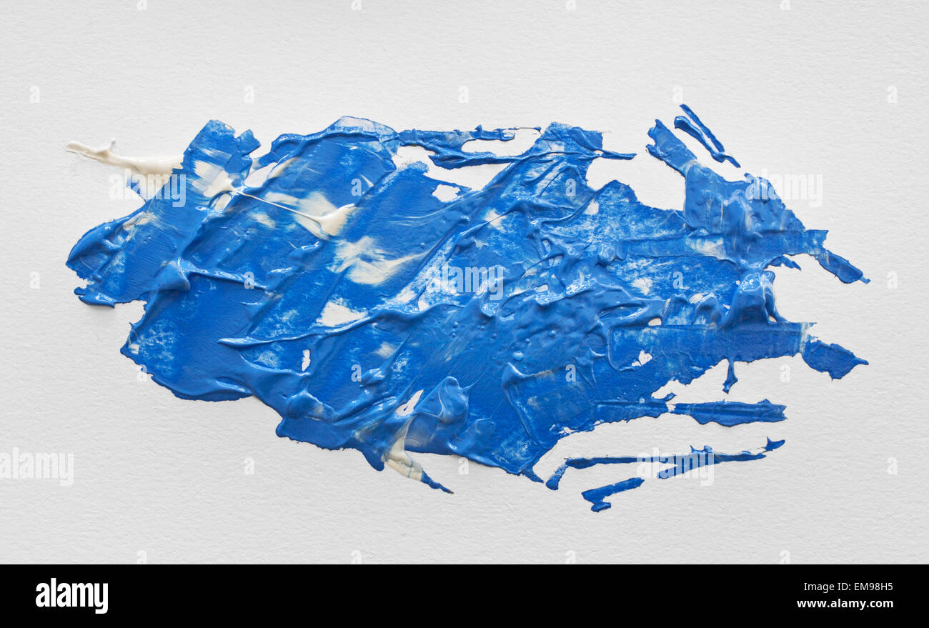 Peinture acrylique aquarelle bleu avec le pinceau sur du papier blanc. Banque D'Images