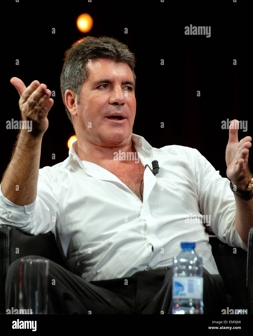 Piers Morgan interviews des stars au MIPCOM marché du contenu de télévision à Cannes avec : Simon Cowell Où : Cannes, France Quand : 13 Oct 2014 Banque D'Images