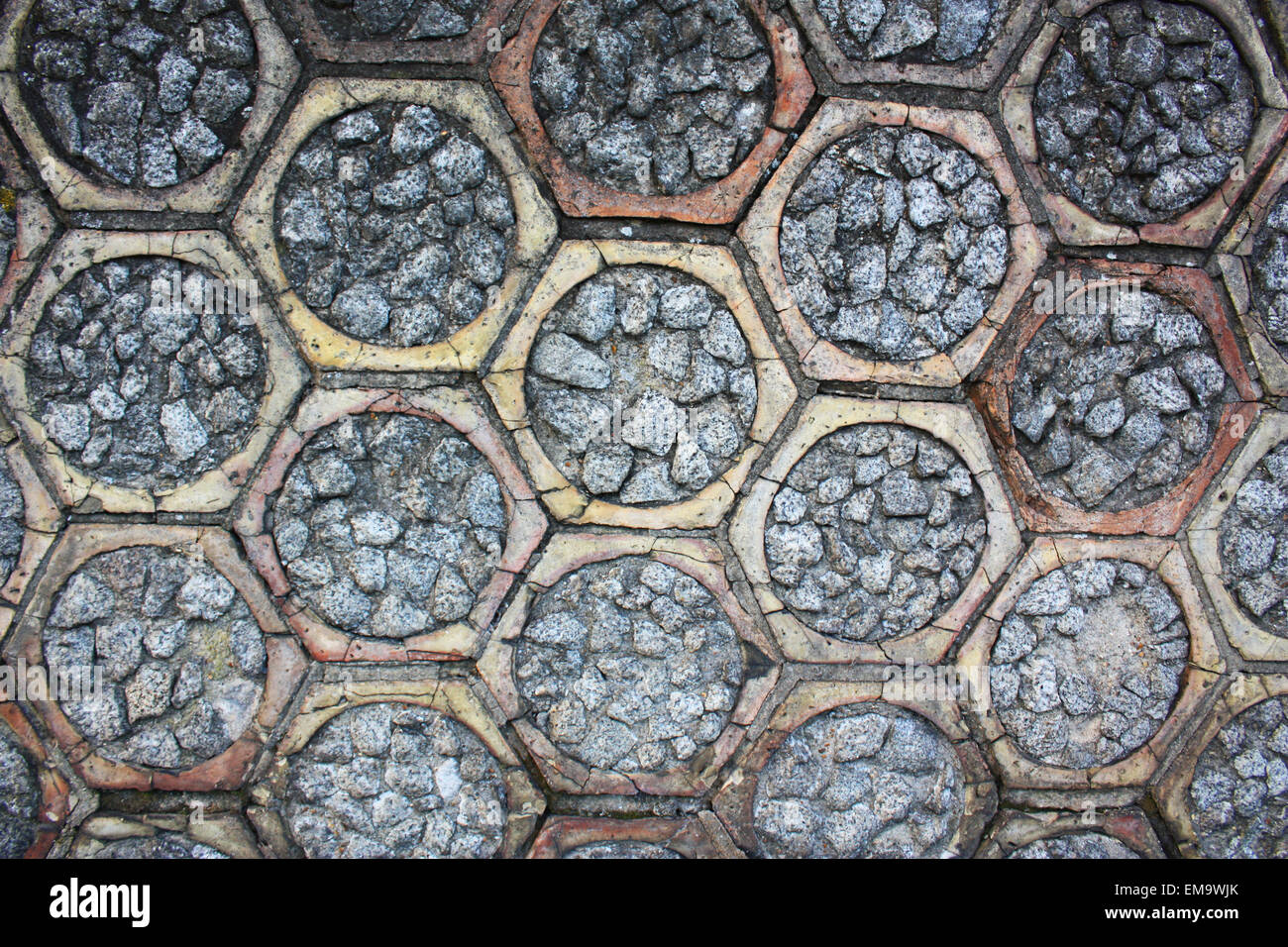 Modèle mur en pierre de forme hexagonale Banque D'Images
