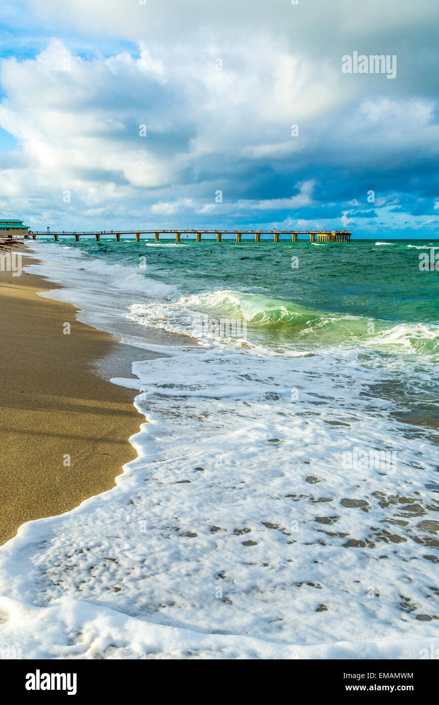 Jetée à Sunny Isles Beach à Miami, Floride Banque D'Images