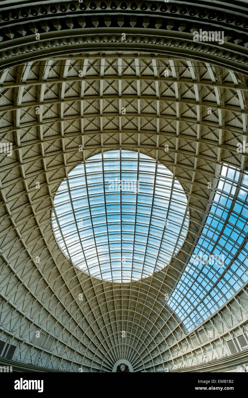 Le Leeds Corn Exchange est un bâtiment victorien à Leeds, West Yorkshire, Angleterre, qui a été conçu par Cuthbert Brodrick Banque D'Images