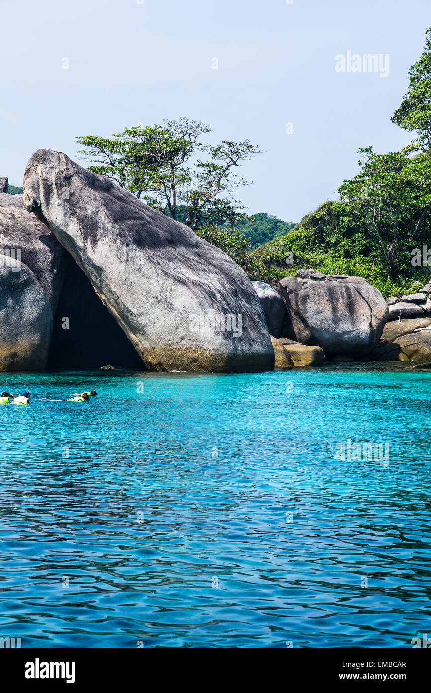 Rock formations sur le court-circuit des îles Similan, dans la mer d'Andaman, Thaïlande Banque D'Images