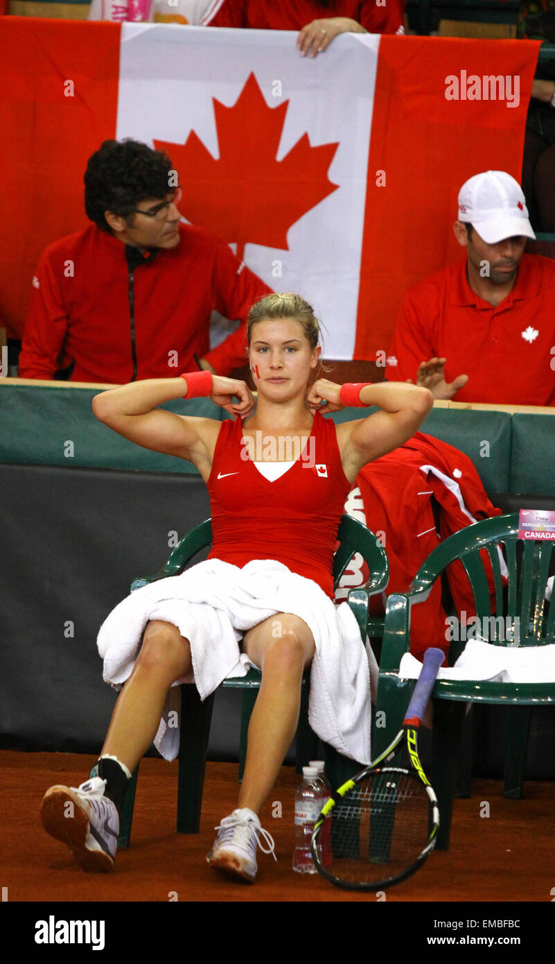 Kiev, UKRAINE - 21 avril 2013 : Eugenie Bouchard du Canada prend une pause au cours de BNP Paribas FedCup Lesia Tsurenko jeu contre de l'Ukraine le 21 avril 2013 à Kiev, Ukraine Banque D'Images