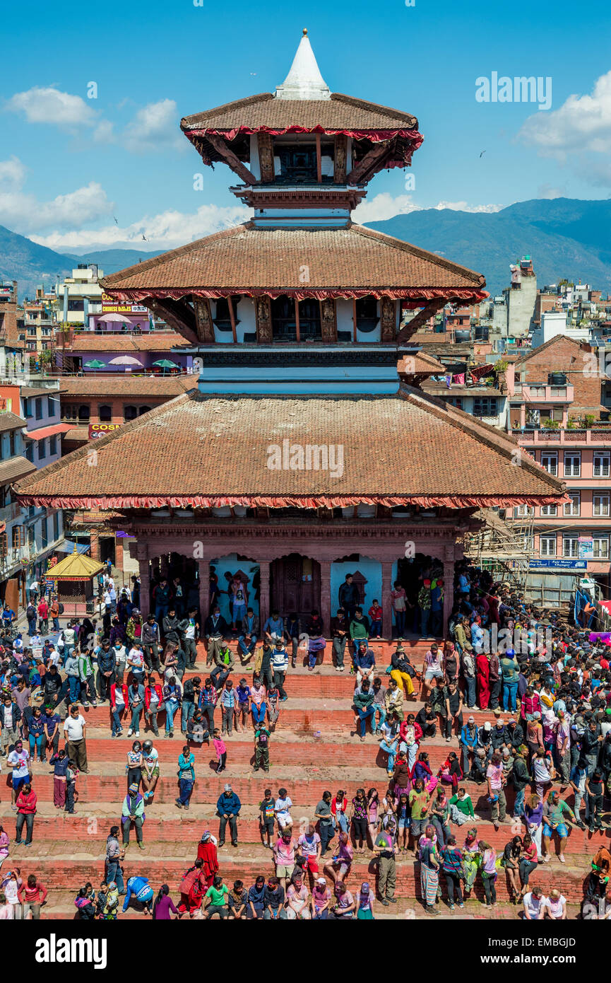 Vue sur Durbar Square de Katmandou lors du Festival Holi Banque D'Images