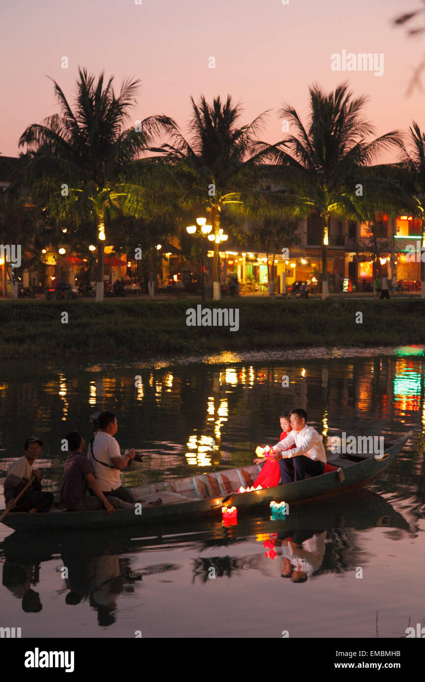 Vietnam, Hoi An, la rivière Thu Bon, le bateau, les gens, Banque D'Images