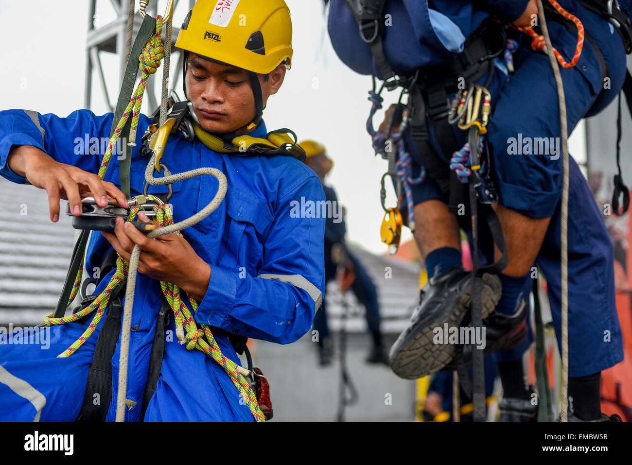 Formation accès sur corde à Jakarta. Banque D'Images