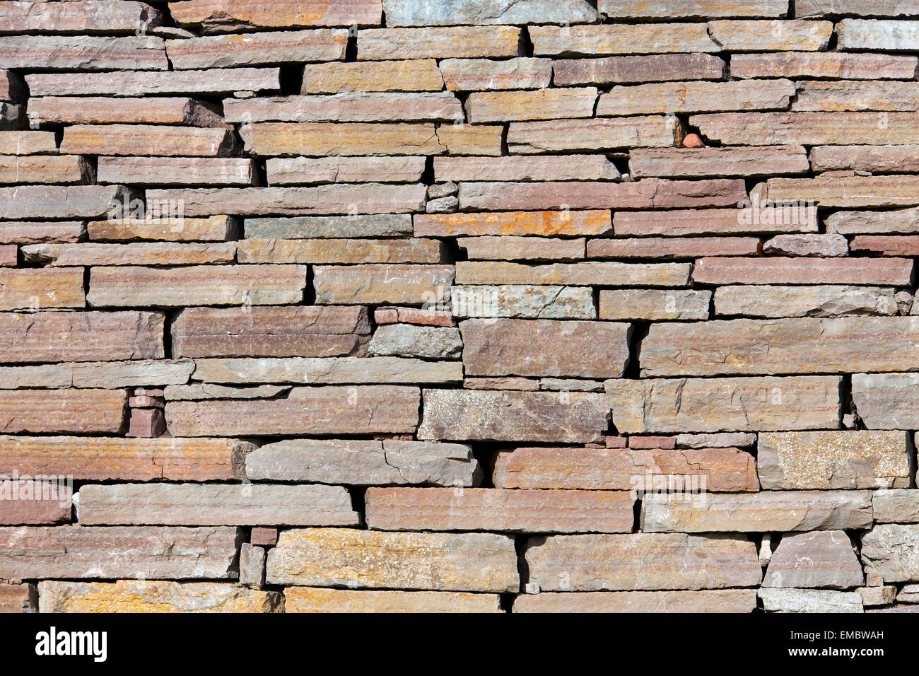 Mur en pierre sèche avec des pierres imbriquées Eketorp, château fort de l'âge du fer dans le sud-est de l'Öland, Suède Banque D'Images