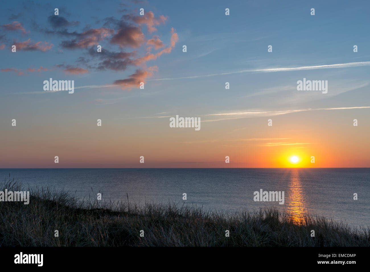 Allemagne, Schleswig-Holstein, Sylt, Wenningstedt, Mer du Nord, coucher de soleil Banque D'Images