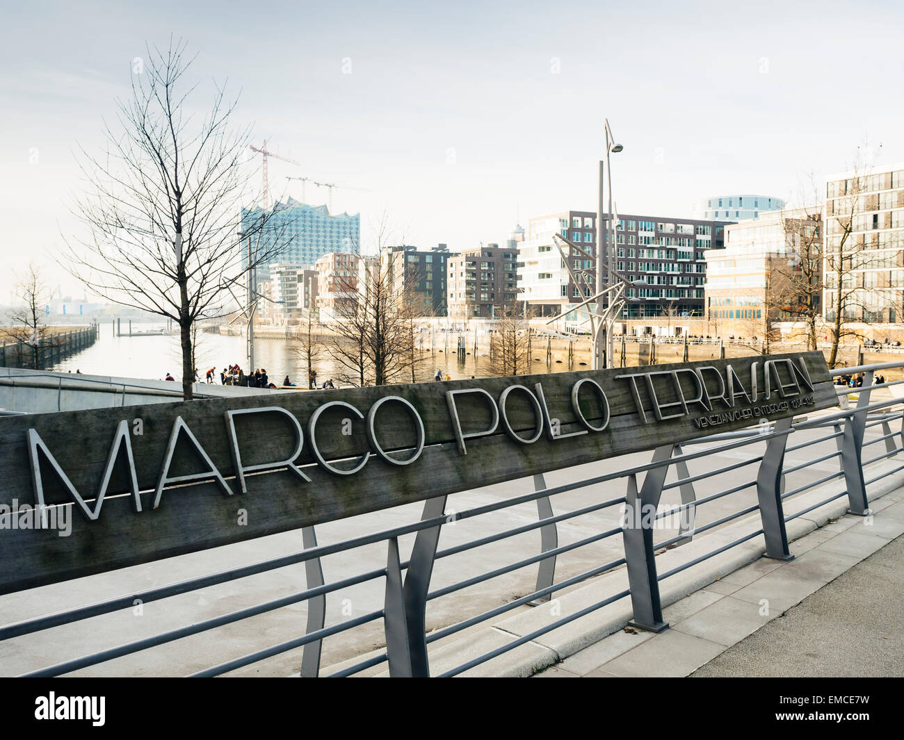 Allemagne, Hambourg, vue depuis les terrasses de Marco Polo à Hafencity avec Elbphilharmonie Banque D'Images