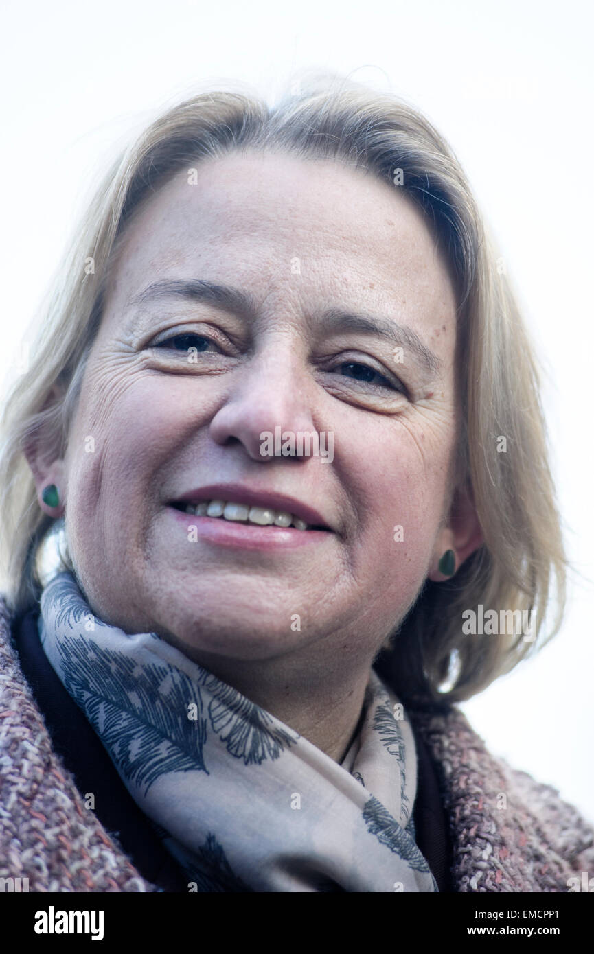 Le Parti Vert affiche de campagne lancement le 19/01/2015 à College Green, Londres. La chef du Parti vert, Natalie Bennett lance la nouvelle affiche du parti qui propose le slogan "Que craignez-vous, les garçons ?". Photo par Julie Edwards Banque D'Images