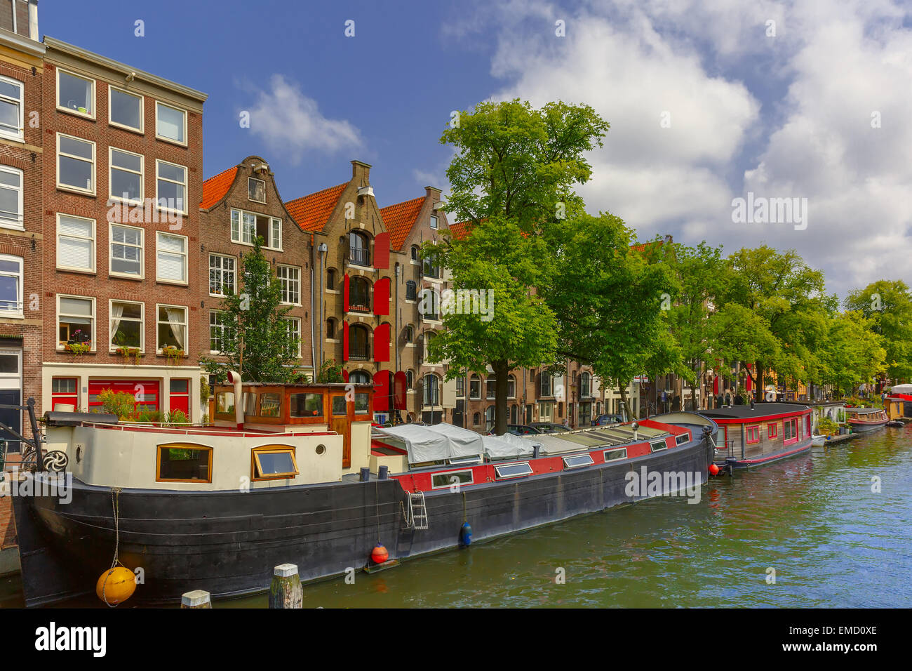 Avec des canaux d'Amsterdam, Hollande houseboats Banque D'Images