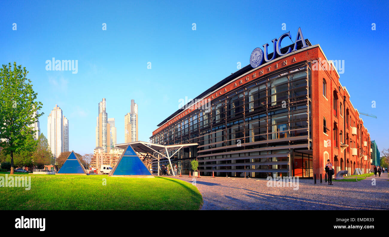 Universidad Catolica argentina U.C.A. Université Catholique d'Argentine (façade). Puerto Madero, Buenos Aires, Argentine Banque D'Images