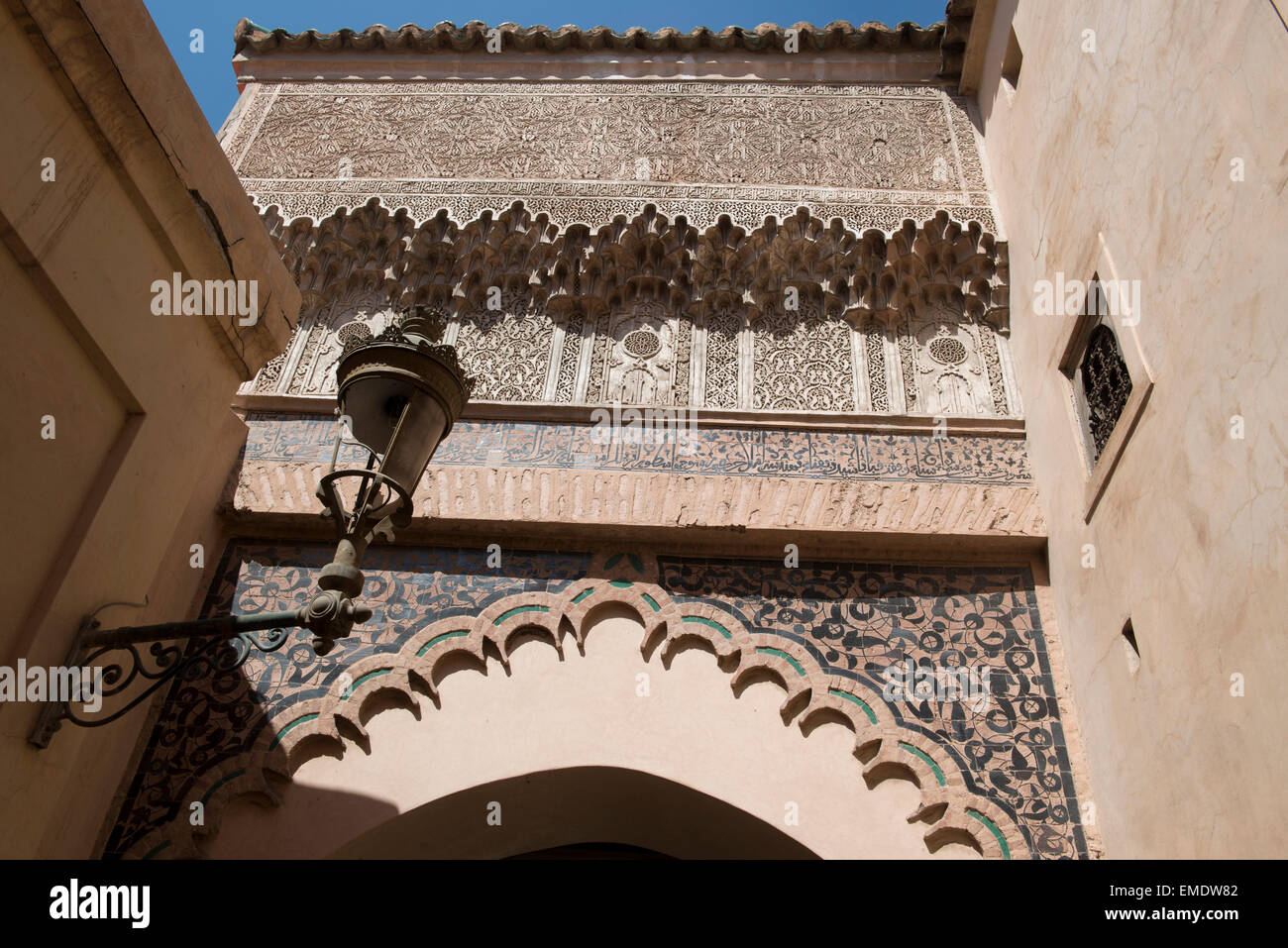 Médersa Ben Youssef, Marrakech, Maroc. Plus grande madrasa de Maroc fondée au 14ème siècle. Banque D'Images
