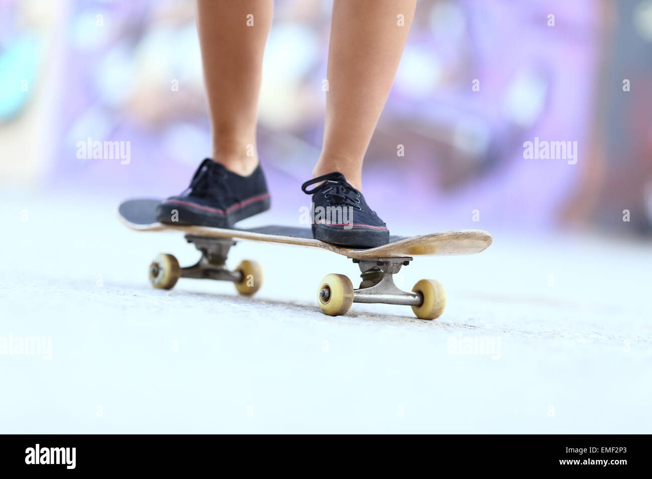 Style fille skate Banque de photographies et d'images à haute résolution -  Alamy