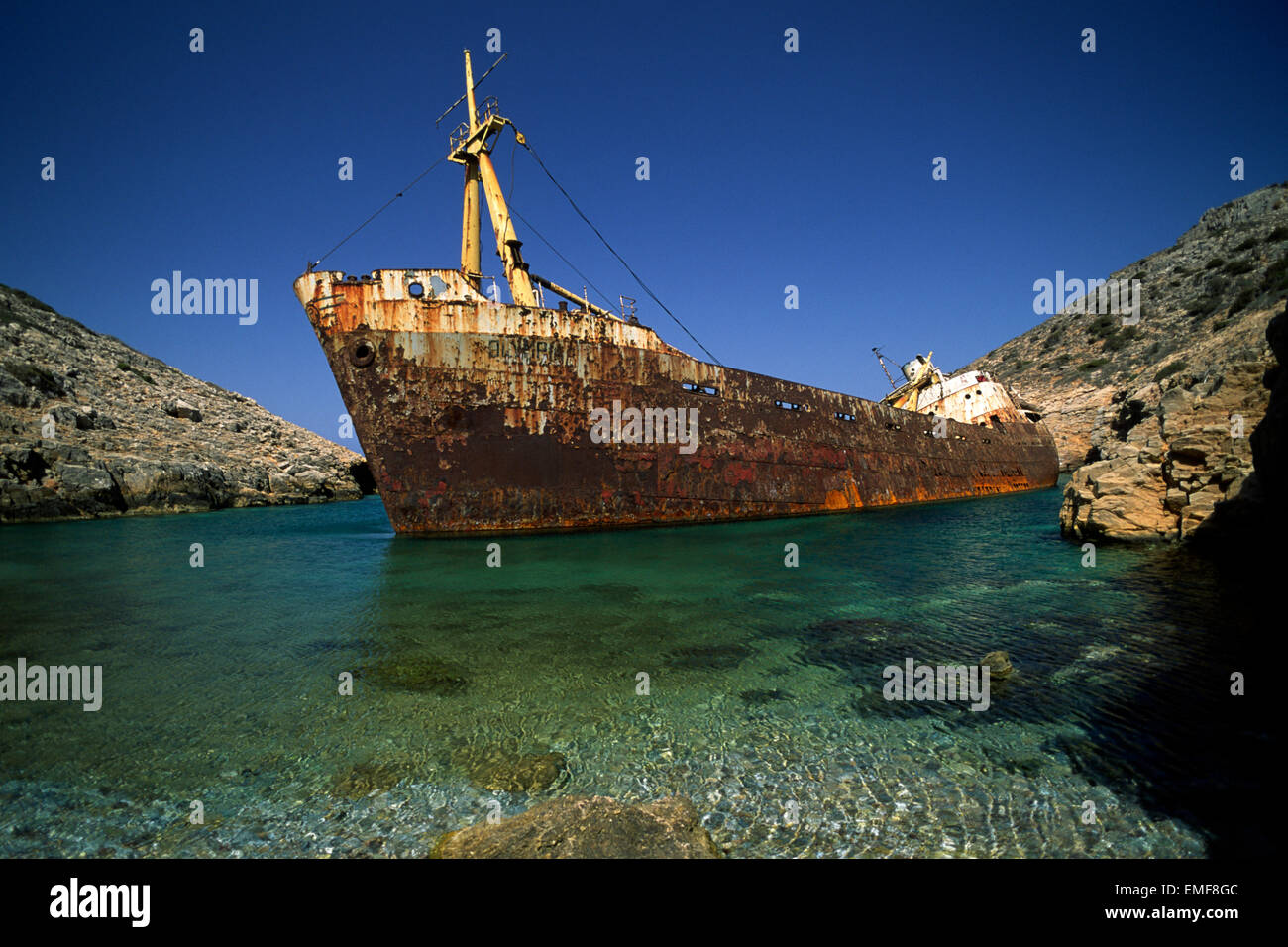 Grèce, Îles Cyclades, Amorgos, Ormos Liveros, épave de navire Banque D'Images